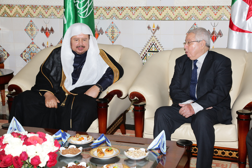 رئيس مجلس الشورى السعودي في زيارة إلى الجزائر