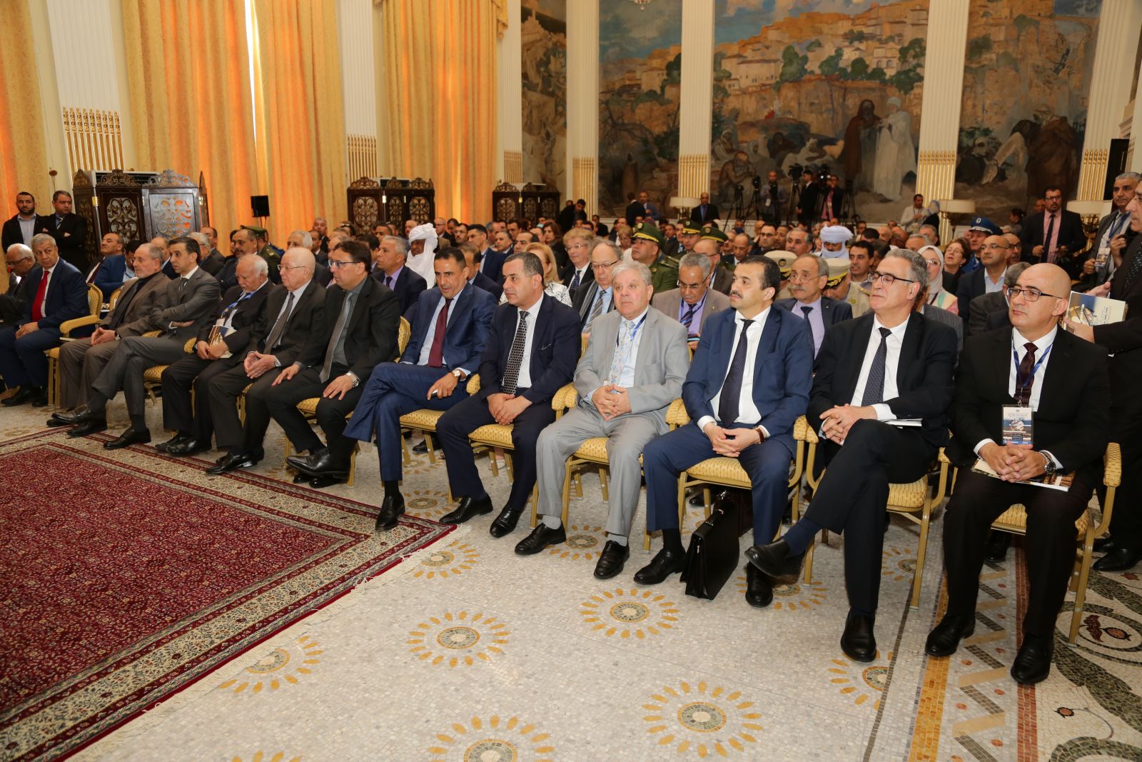 مجلس الأمة ينظم يوم دراسي حول الانتقال الطاقوي والتنوع الاقتصادي في الجزائر