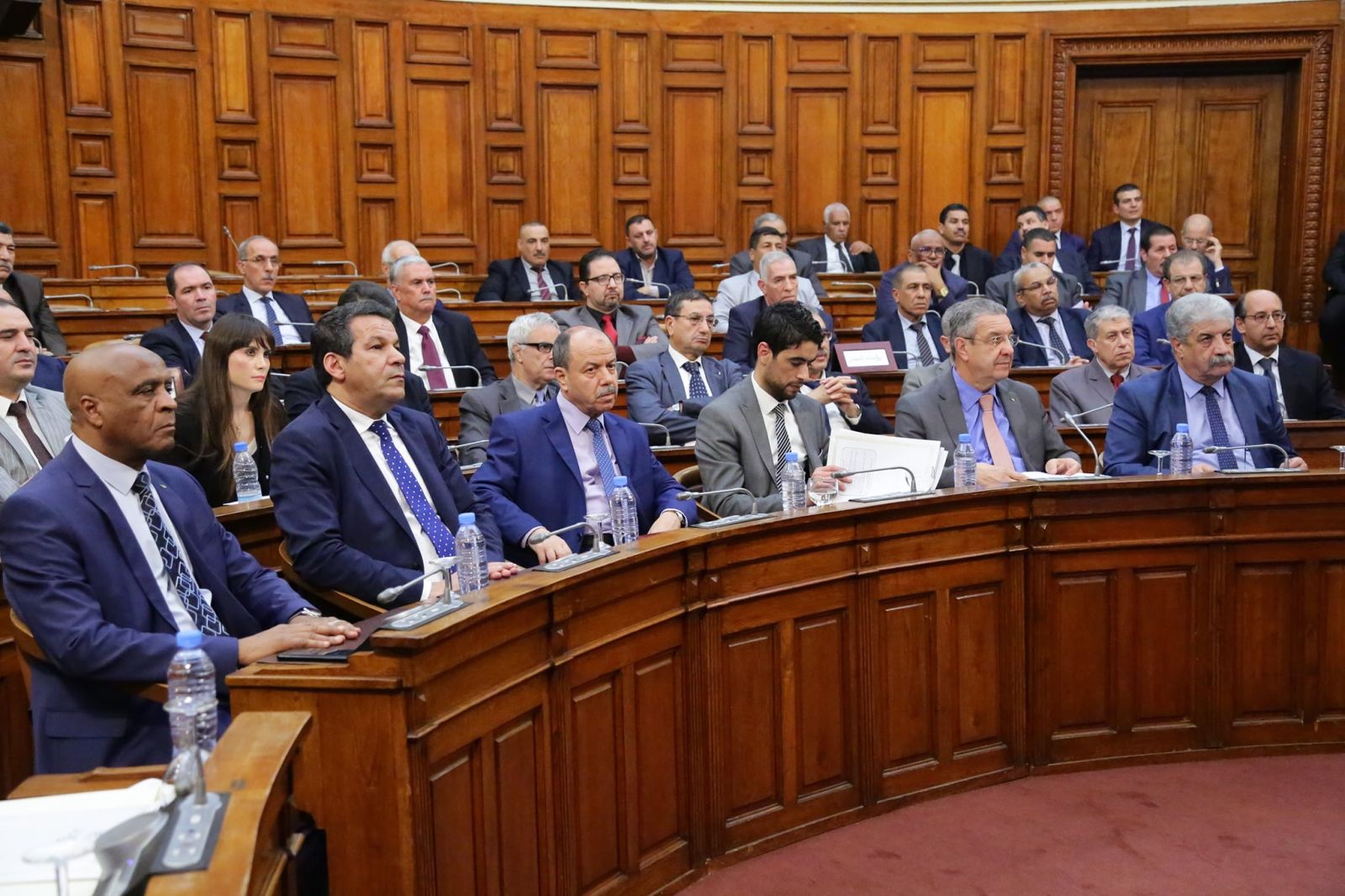أعضاء مجلس الأمة يصادقون على خمسة (5) مشاريع قوانين