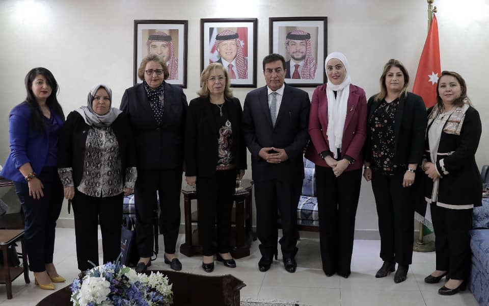رئيس الاتحاد البرلماني العربي عاطف الطراونة يلتقي برلمانيات جزائريات ويؤكد رفض الاتحاد البرلماني العربي التدخل الخارجي في شؤون الجزائر