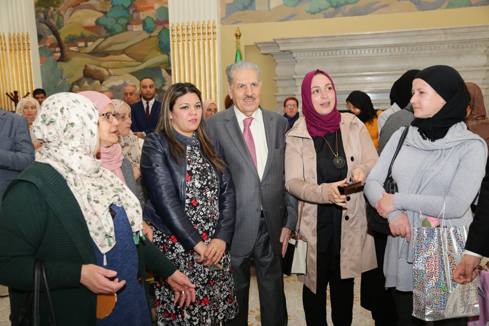 رئيس مجلس الأمة بالنيابة يشرف على الإحتفال باليوم العالمي للمرأة