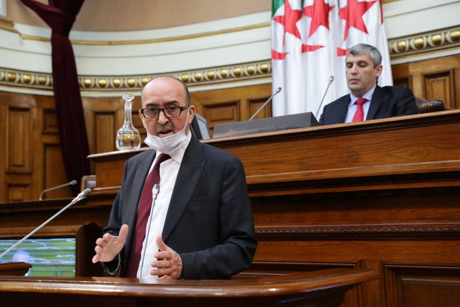 أعضاء مجلس الأمة يطرحون ثمانية  أسئلة شفوية على أعضاء في الحكومة