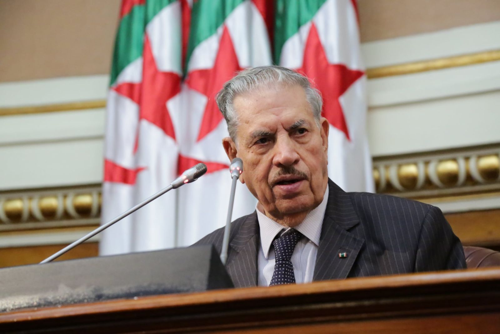 على إثر انطلاق الحملة الاستفتائية حول مشروع تعديل الدستور، اليوم الأربعاء 07 أكتوبر 2020، وجّه  السيد صالح قوجيل،  رئيس مجلس الأمة بالنيابة، بالمناسبة مراسلة إلى السيدات والسادة أعضاء المجلس، جاء فيها: