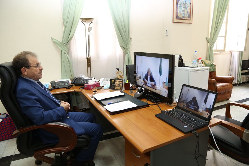 شارك السيد مصطفى جبان، رئيس لجنة الفلاحة والتنمية الريفية لمجلس الأمة،  في مشاورة إقليمية حول مشروع القانون النموذجي للبرلمان الأفريقي بشأن الأمن الغذائي والتغذية في إفريقيا
