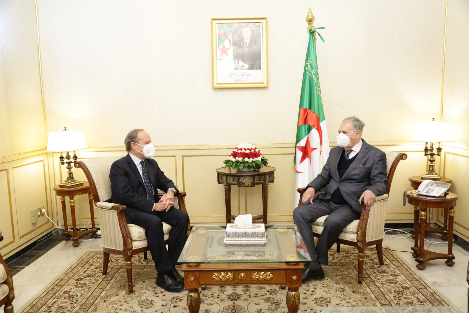 السيد صالح قوجيل، رئيس مجلس الأمة بالنيابة يستقبل سعادة السيد جيوفاني بولييزي، سفير إيطاليا بالجزائر