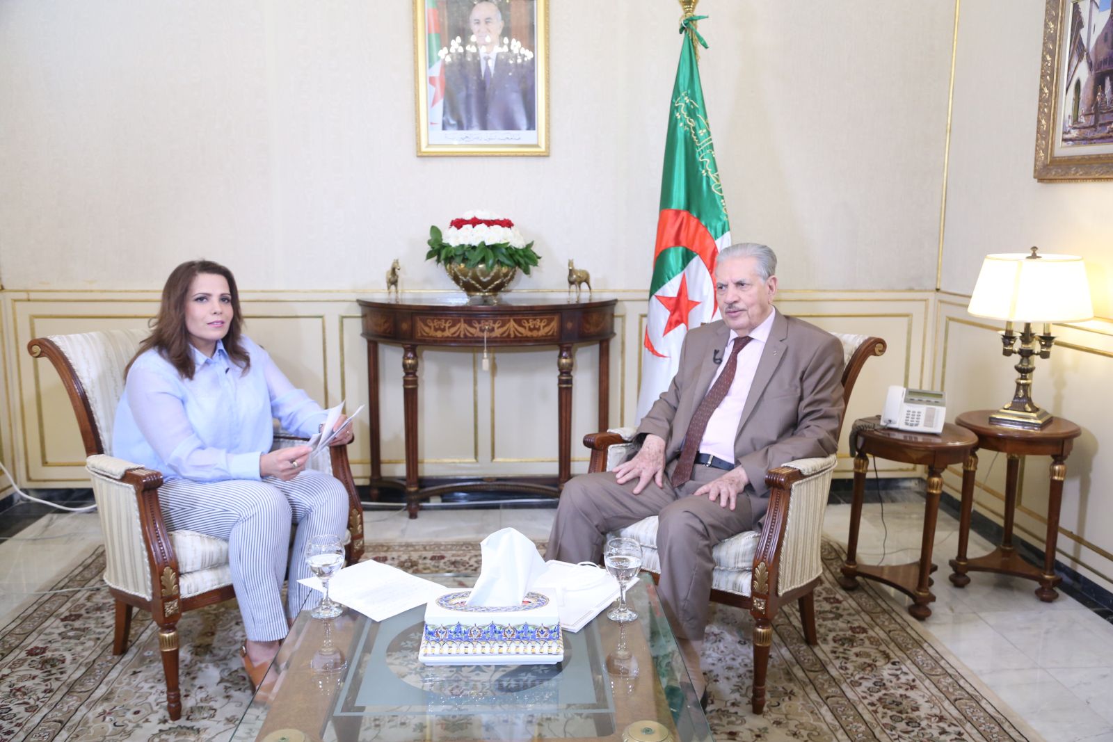 لقاء خاص للسيد رئيس مجلس الأمة المجاهد صالح قوجيل على قناة الشروق نيوز