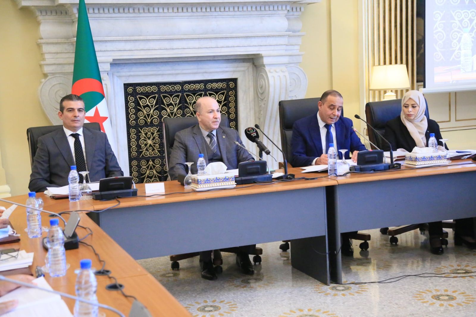 لجنة المالية تستمع إلى السيد الوزير الأوّل، وزير المالية لدراستها مشروع قانون المالية لسنة 2022