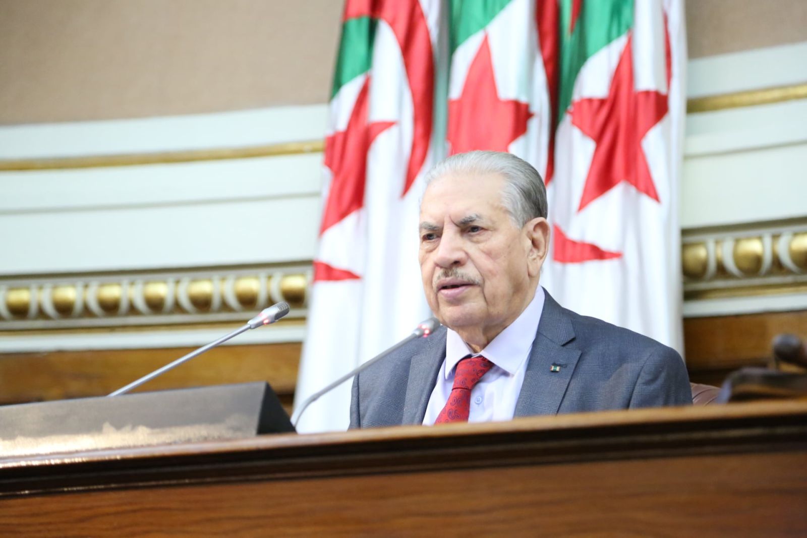 أعضاء مجلس الأمة يُصادقون بالأغلبية على مشروع القانون المتضمِّن قانون المالية لسنة 2022