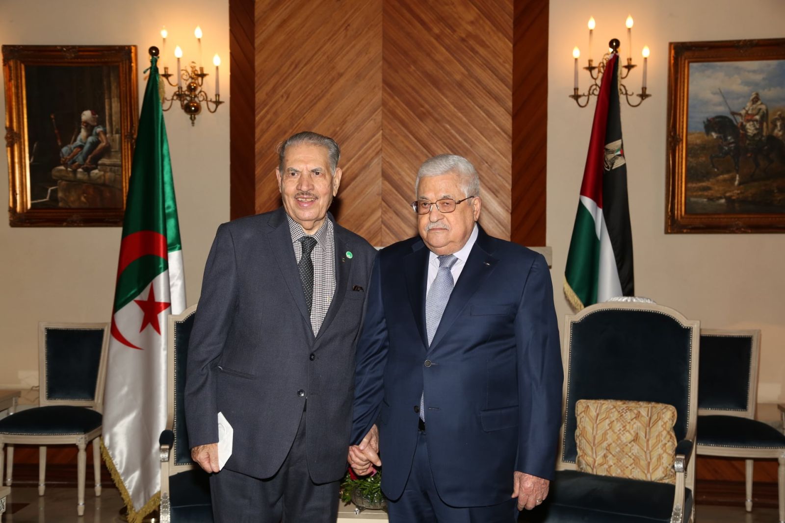 السيد صالح قوجيل رئيس مجلس الأمة، يؤدي زيارة مجاملة لرئيس دولة فلسطين ، السيد محمود عباس