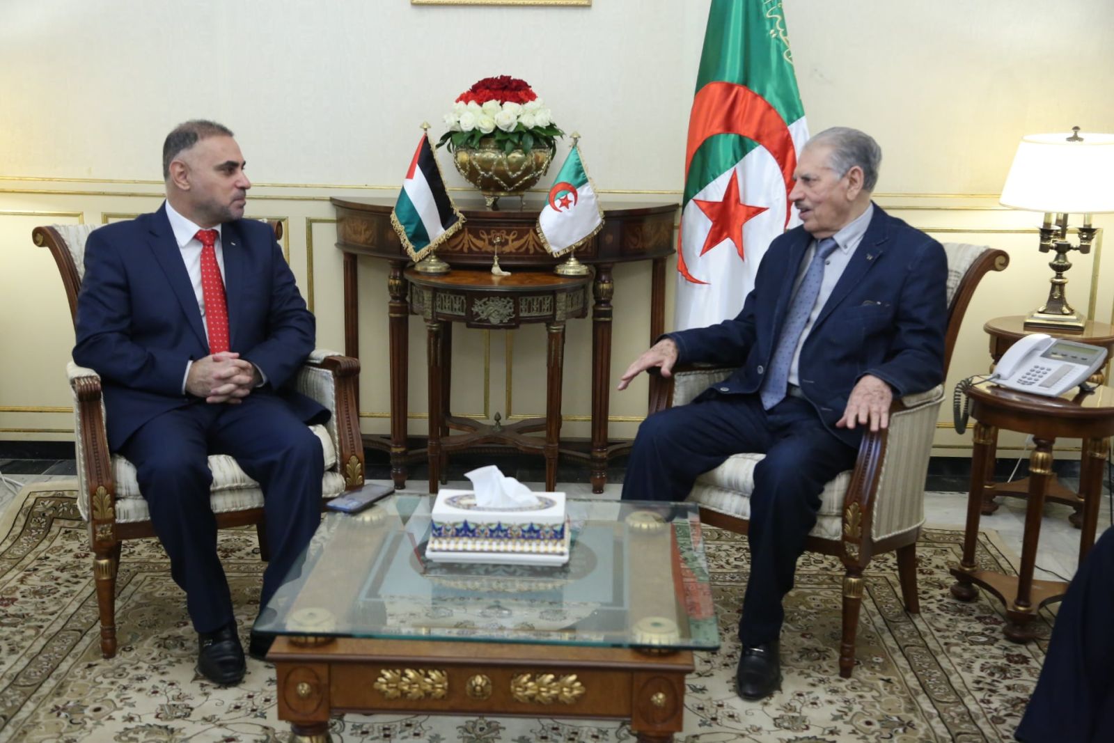السيد صالح قوجيل، رئيس مجلس الأمة يستقبل سعادة السيد فايز محمد أبو عيطة سفير دولة فلسطين بالجزائر