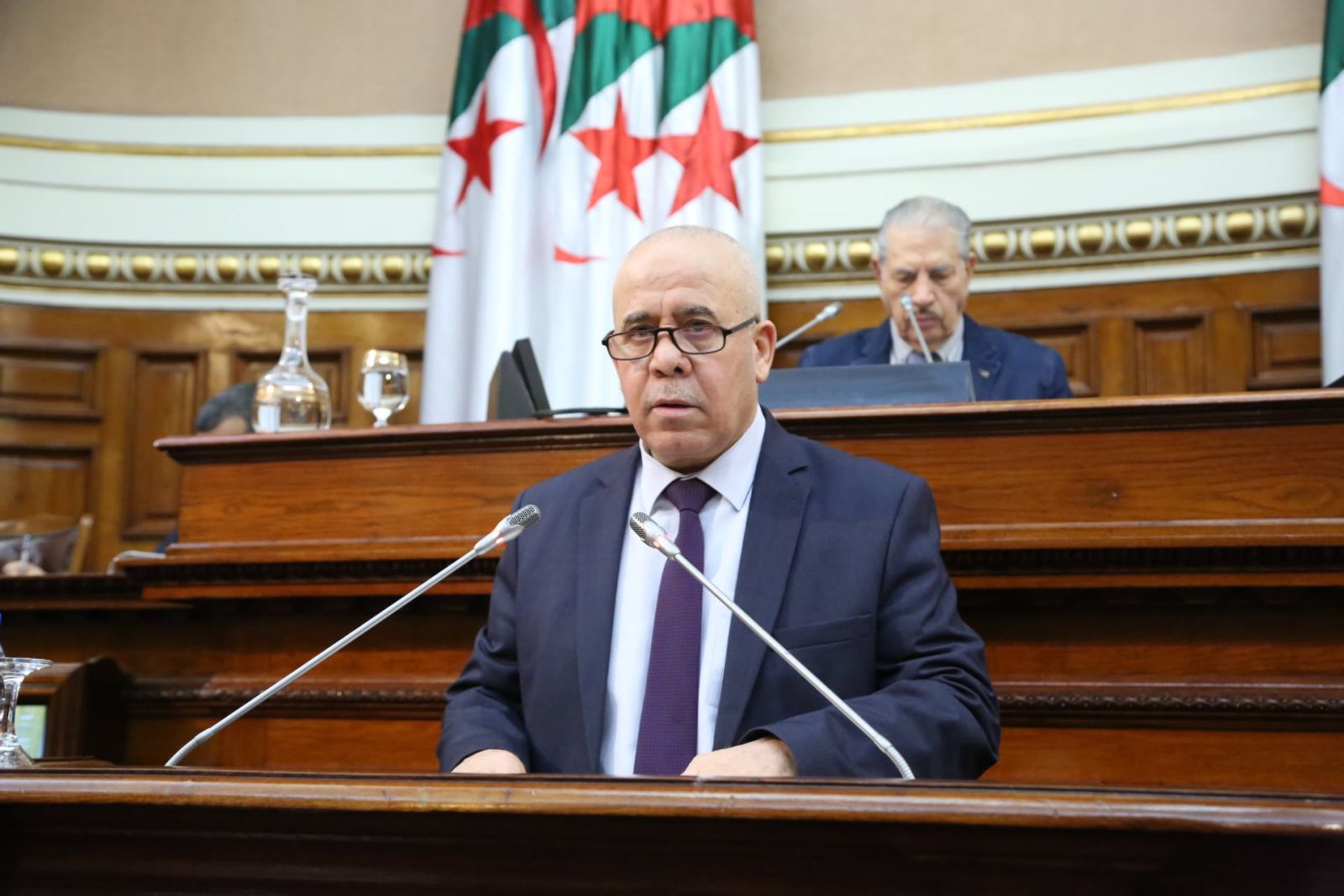 أعضاء مجلس الأمة يناقشون نص القانون المتعلق بكيفيات ممارسة الحق النقابي