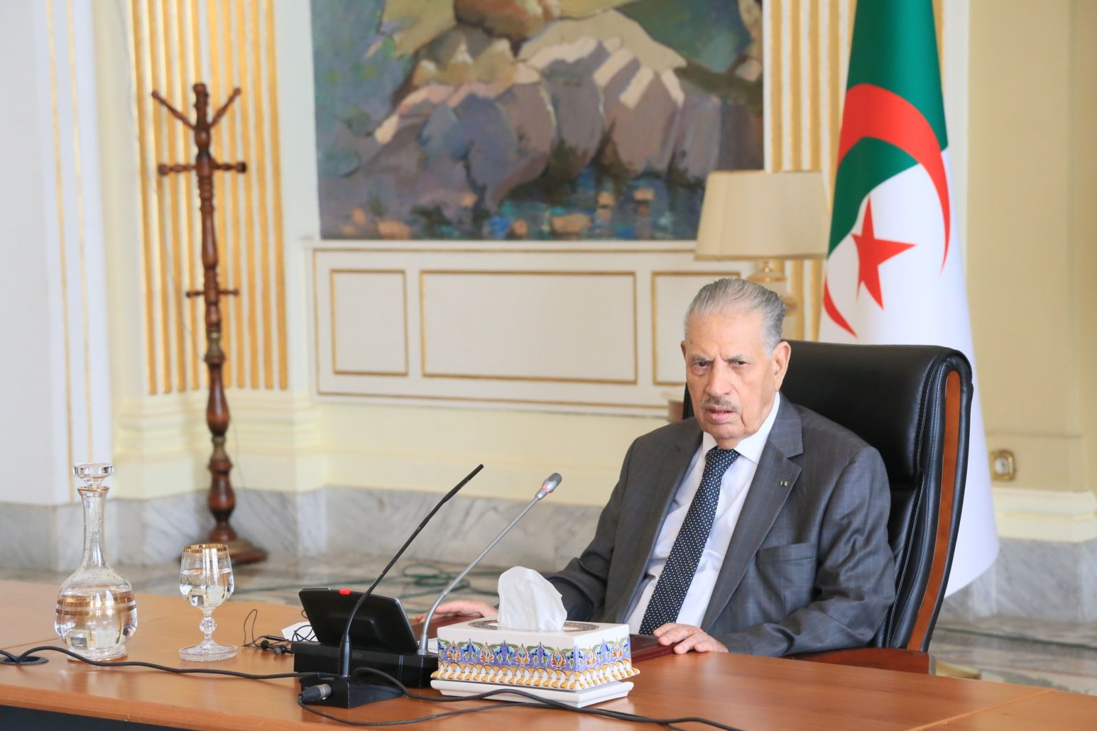 رئيس مجلس الأمة، السيد صالح قوجيل يترأس اجتماعاً لهيئة التنسيق الموسع إلى المراقب البرلماني