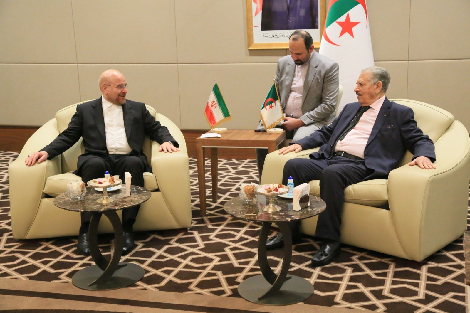 السيد صالح ڨوجيل، رئيس مجلس الأمة يستقبل السيد محمد باقر قالبياف، رئيس مجلس الشورى الاسلامي الإيراني