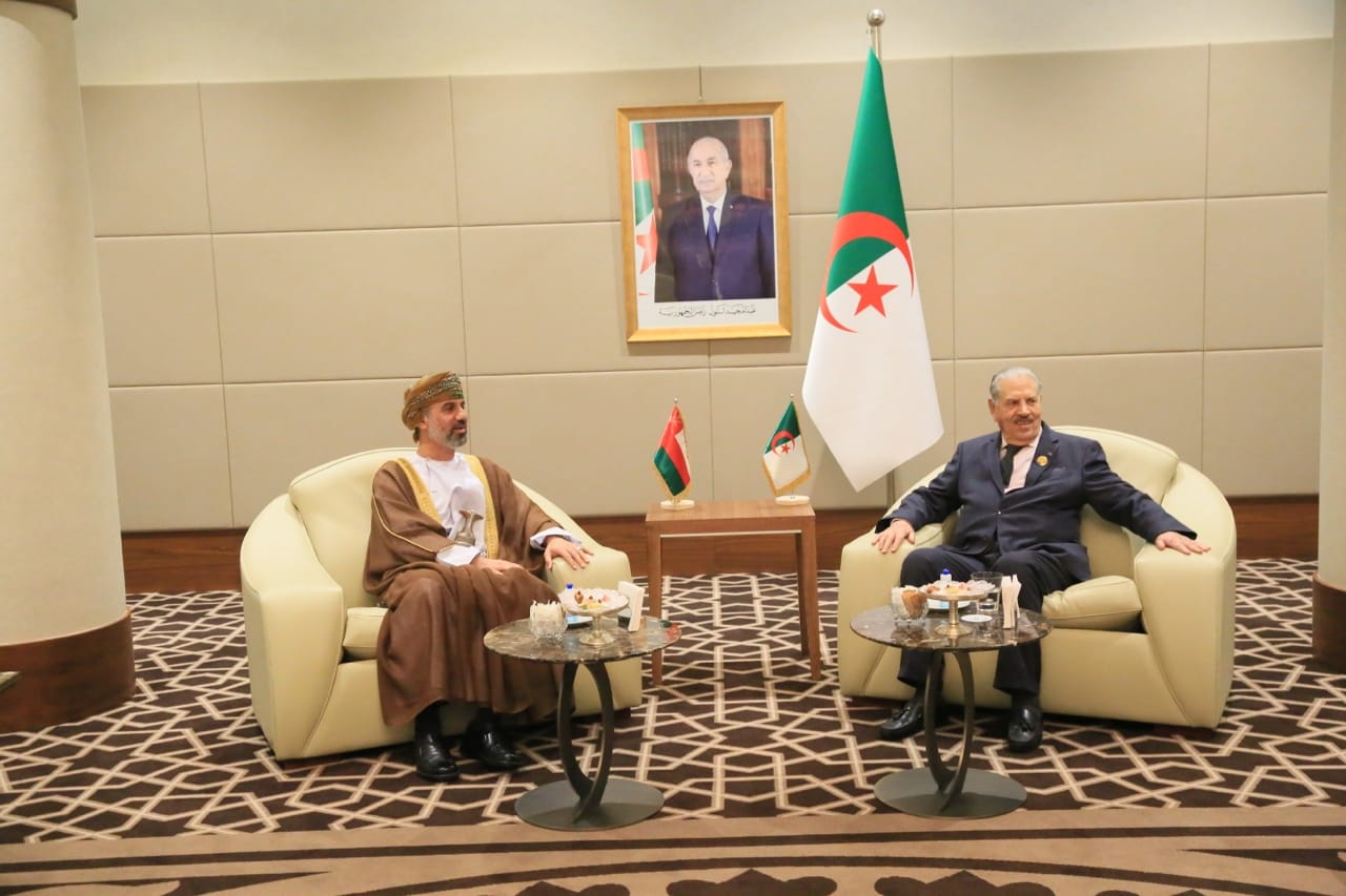 رئيس مجلس الأمة السيد صالح قوجيل يستقبل رئيس مجلس الشورى العُماني السيد خالد بن هلال المعولي