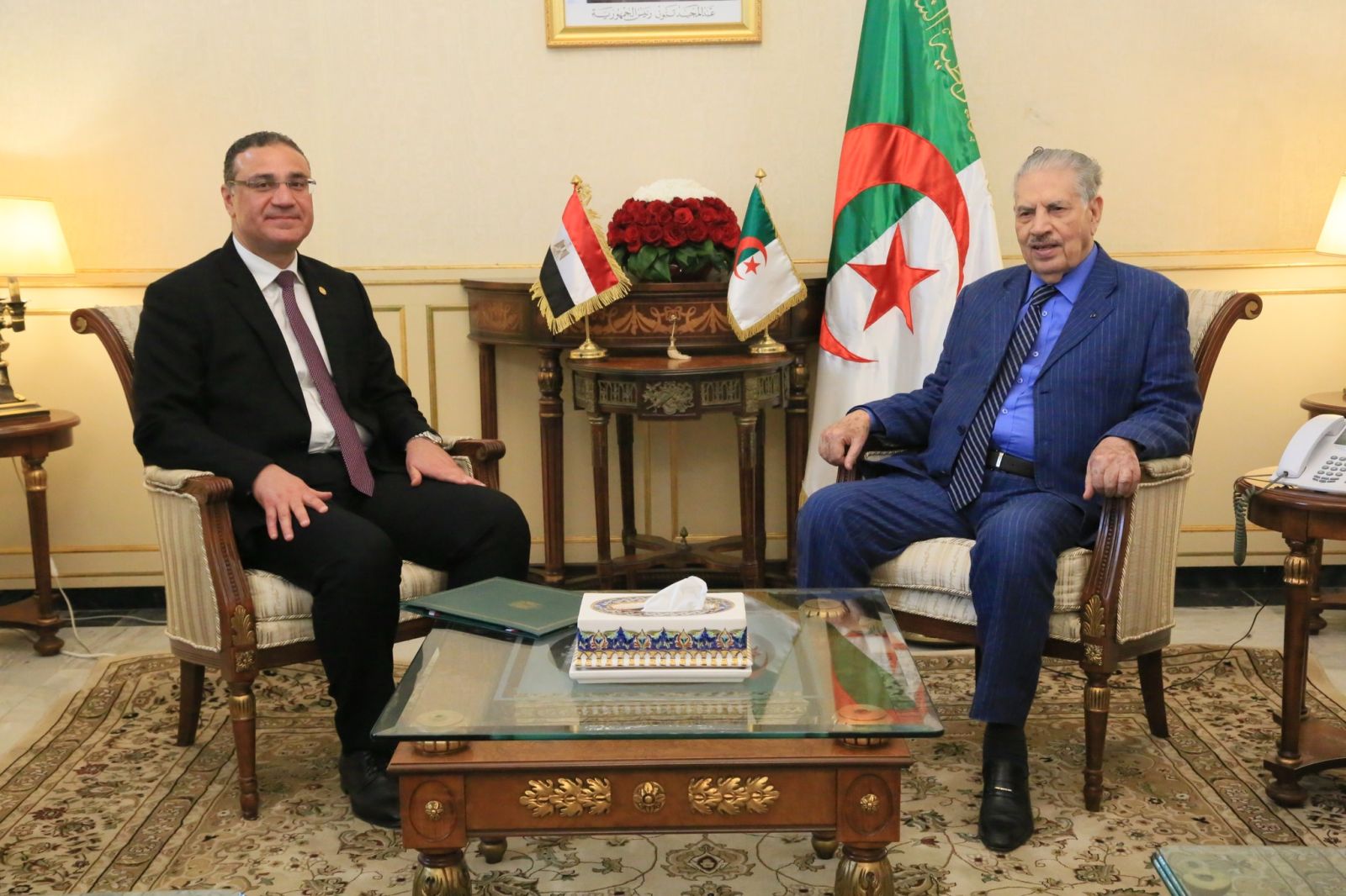 السيد صالح ڨوجيل، رئيس مجلس الأمة يتسلّم رسالة خطية،  من نظيره رئيس مجلس الشيوخ لجمهورية مصر العربية، للقيام بزيارة إلى مصر