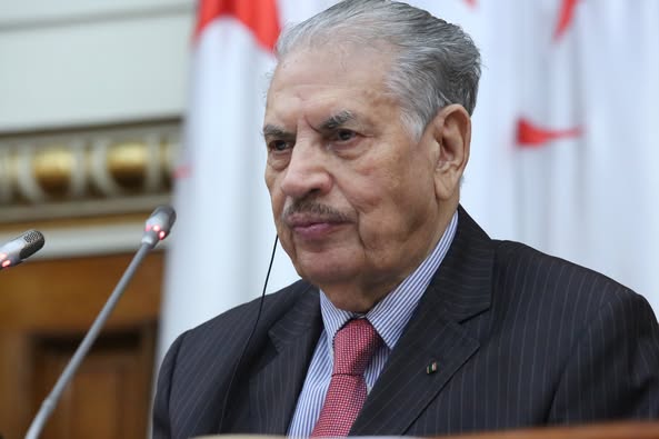 أعضاء مجلس الأمة يوجّهون تسعة (09) أسئلة شفوية إلى أربعة (4) أعضاء في الحكومة