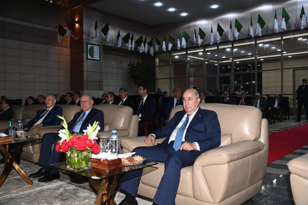 مشاركة السيد صالح ڨوجيل، رئيس مجلس الأمة، في حفل استقبال الذي أشرف عليه رئيس الجمهورية القائد الأعلى للقوات المسلحة، وزير الدفاع الوطني، السيد عبد المجيد تبون، بالنادي الوطني للجيش،