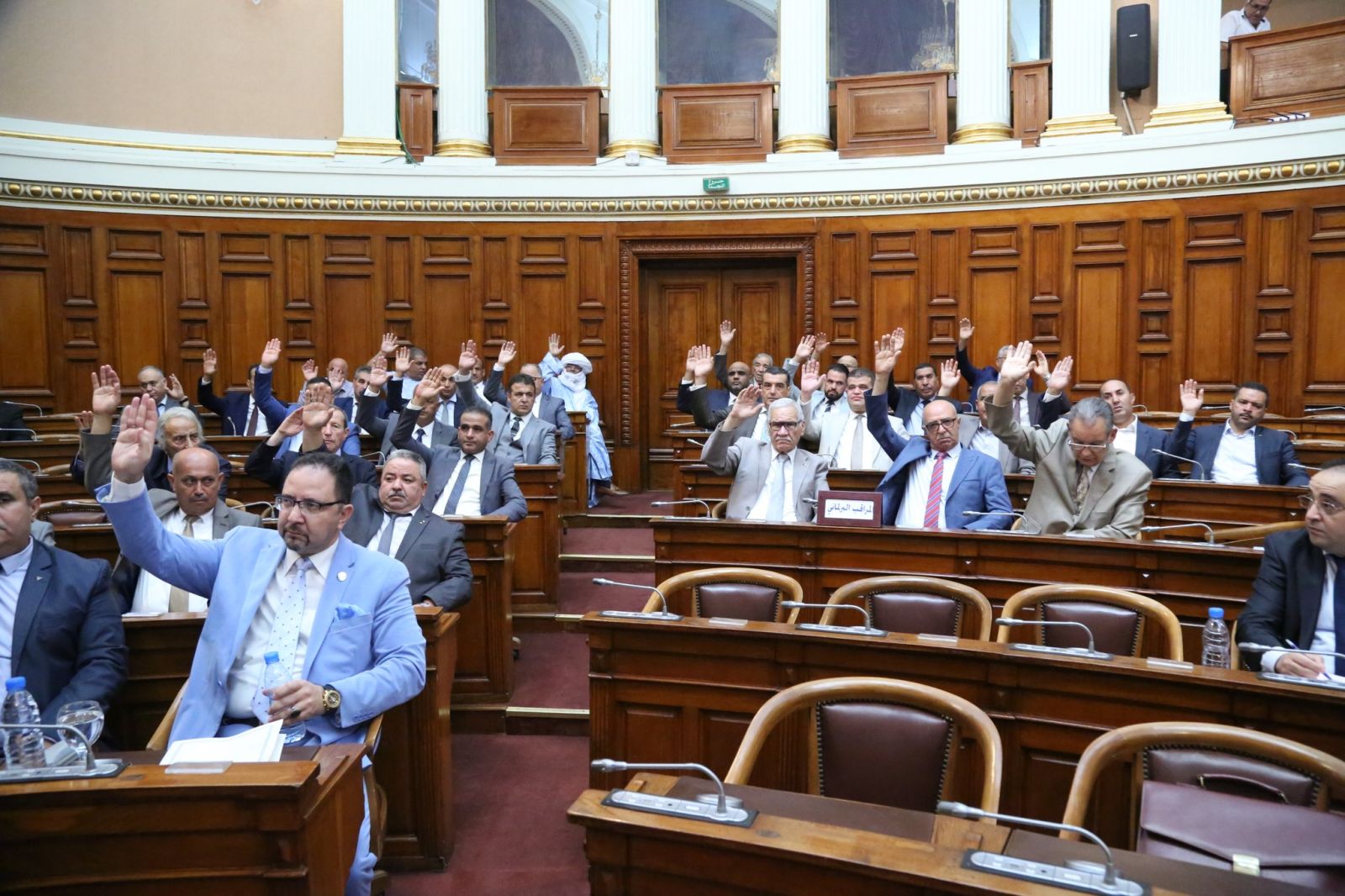 أعضاء مجلس الأمة يصادقون على نص قانون يحدد القواعد العامّة المتعلّقة بالصفقات العمومية