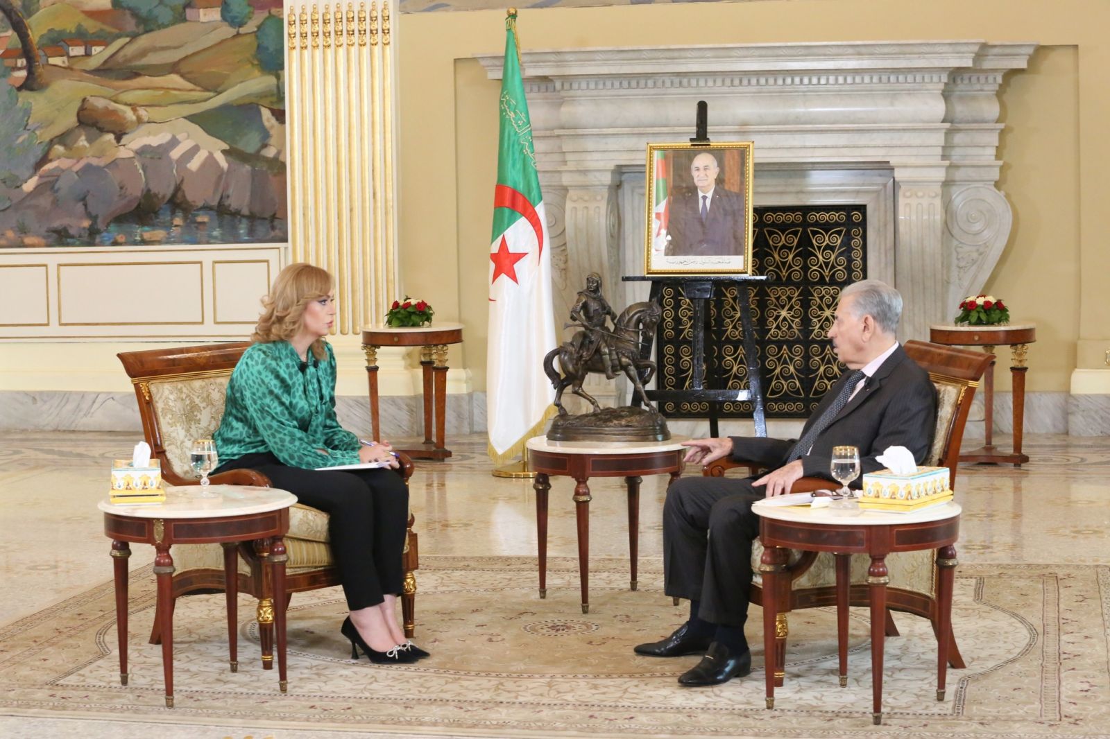 السيد رئيس مجلس الأمة يجري حوارا خاصا مع التلفزيون الجزائري