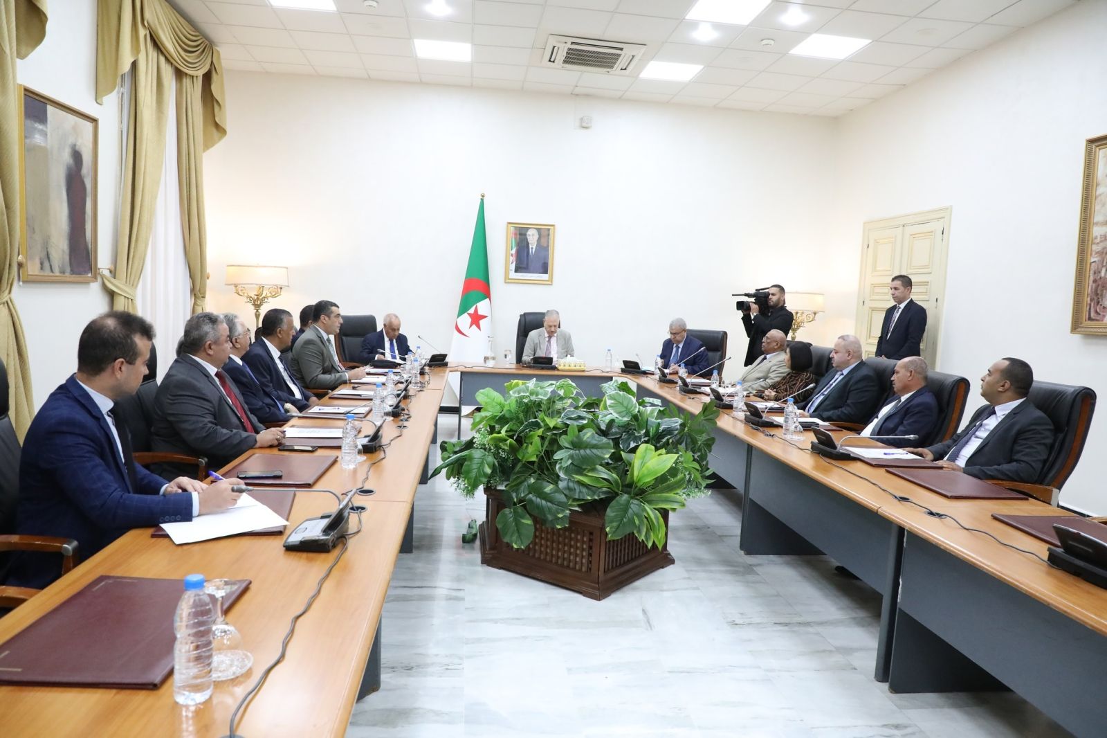 بيان صحفي صادر عن مكتب مجلس الأمة