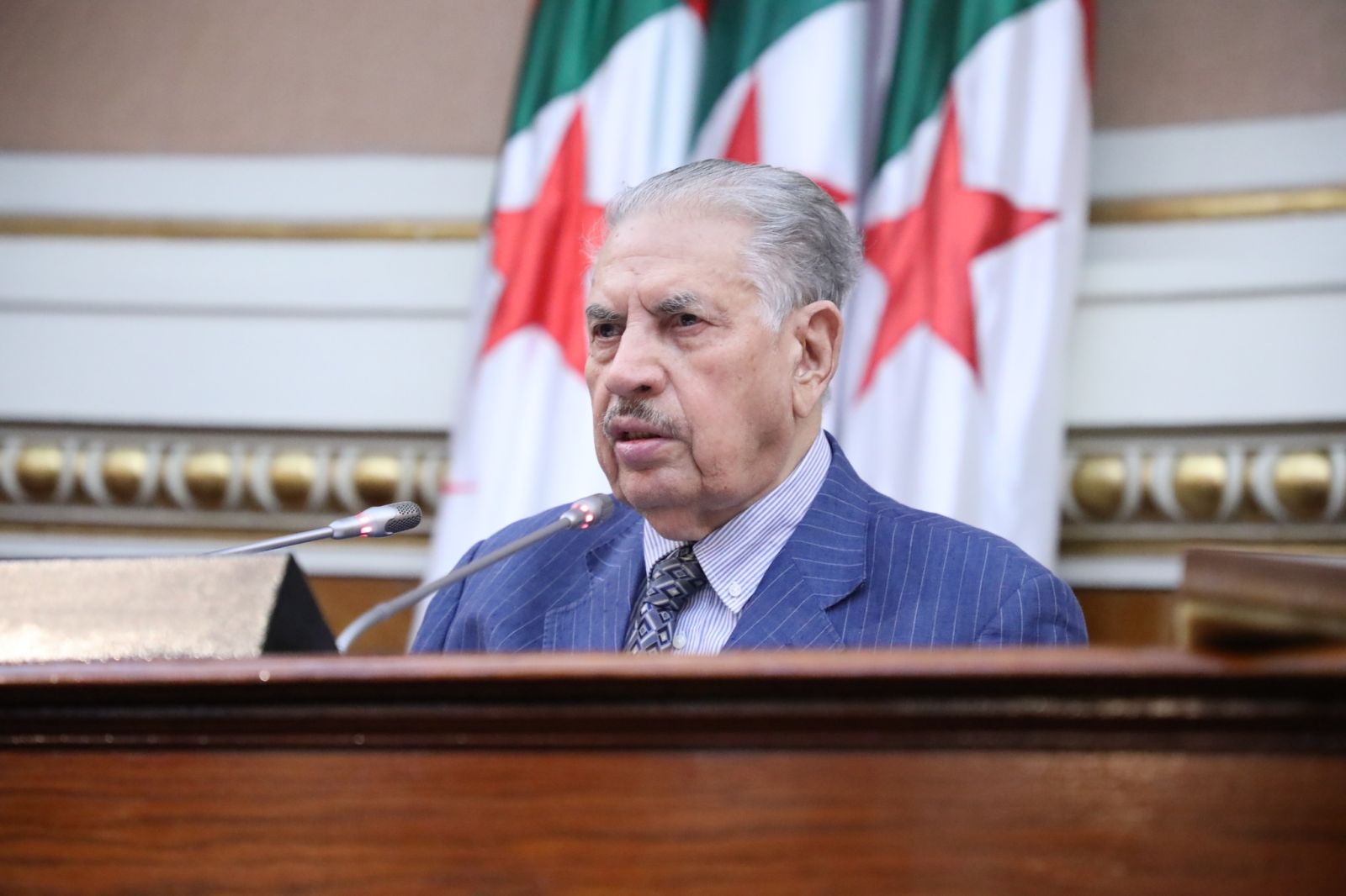 مجلس الأمة برئاسة المجاهد صالح ڨوجيل يصدر بياناً، عشية الاحتفاء باليوم العالمي للشغل