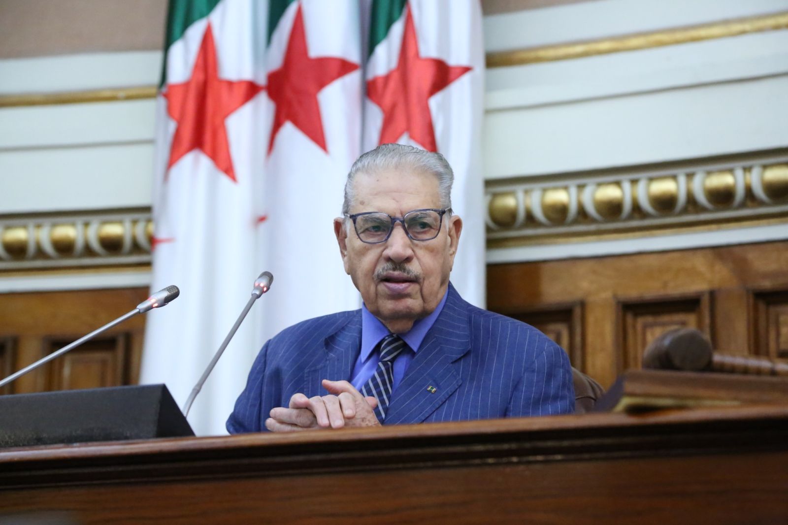 في جلسة عامة ترأسها السيد صالح ڨوجيل، رئيس مجلس الأمة.. أعضاء مجلس الأمة يوجّهون عشرة (10) أسئلة شفوية إلى أربعة (4) أعضاء في الحكومة.