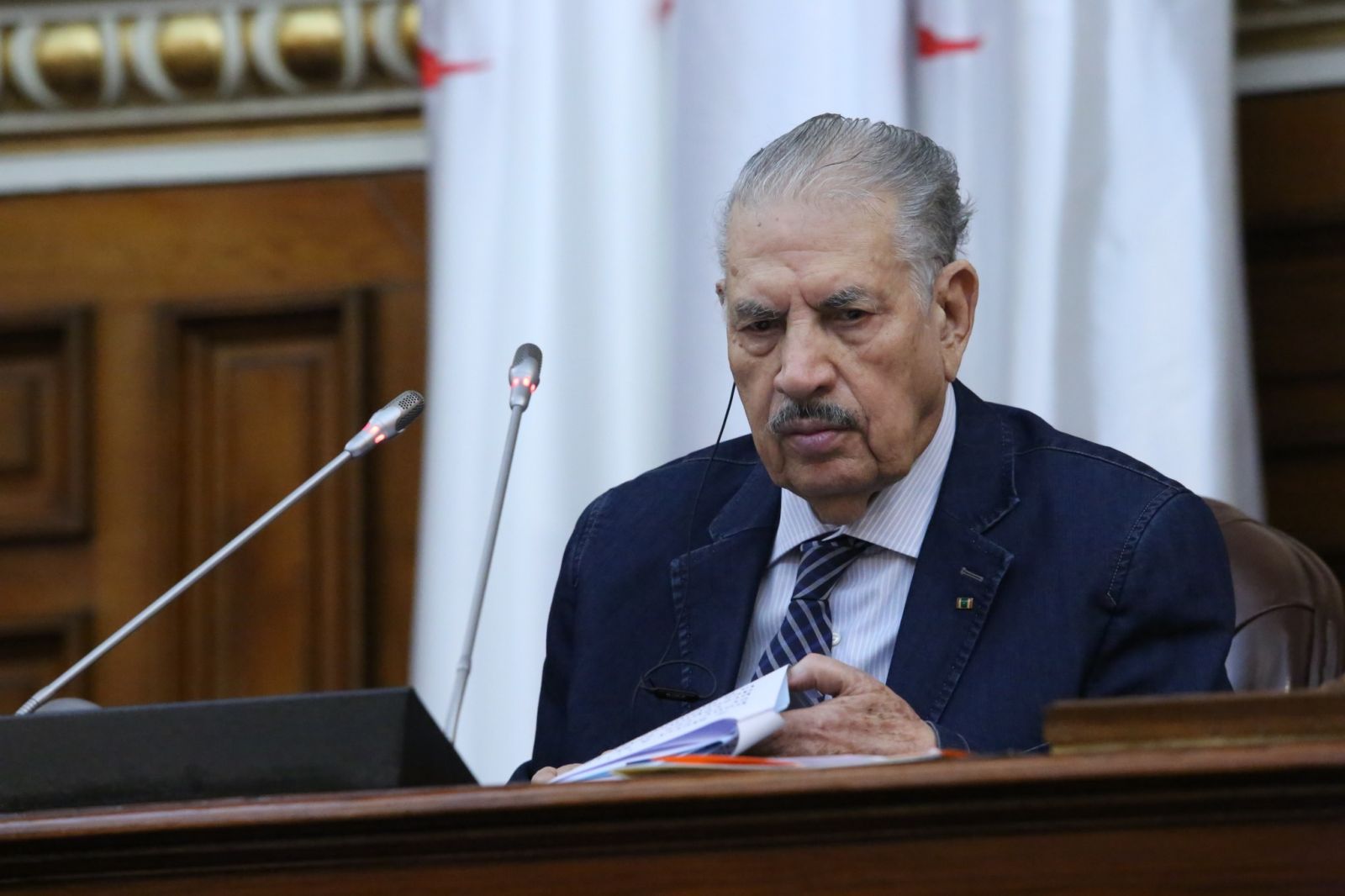 أعضاء مجلس الأمة يناقشون نص قانون يُعدِّل ويُتمِّم القانون رقم 98-06المؤرخ في 3 ربيع الأول عام 1419 الموافق 27 يونيو سنة 1998 الذي يحدد القواعد العامة المتعلقة بالطيران المدني