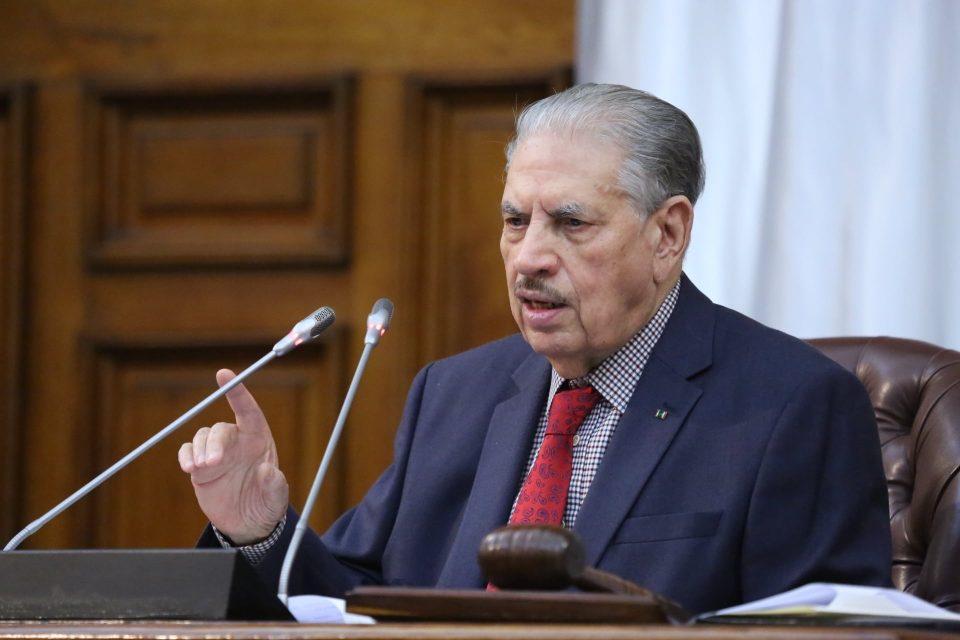 في حفل استقبال أقيم بمجلس الأمة  السيد صالح قوجيل رئيس مجلس الأمة يهنئ السادة أعضاء وإطارات وعمال مجلس الأمة