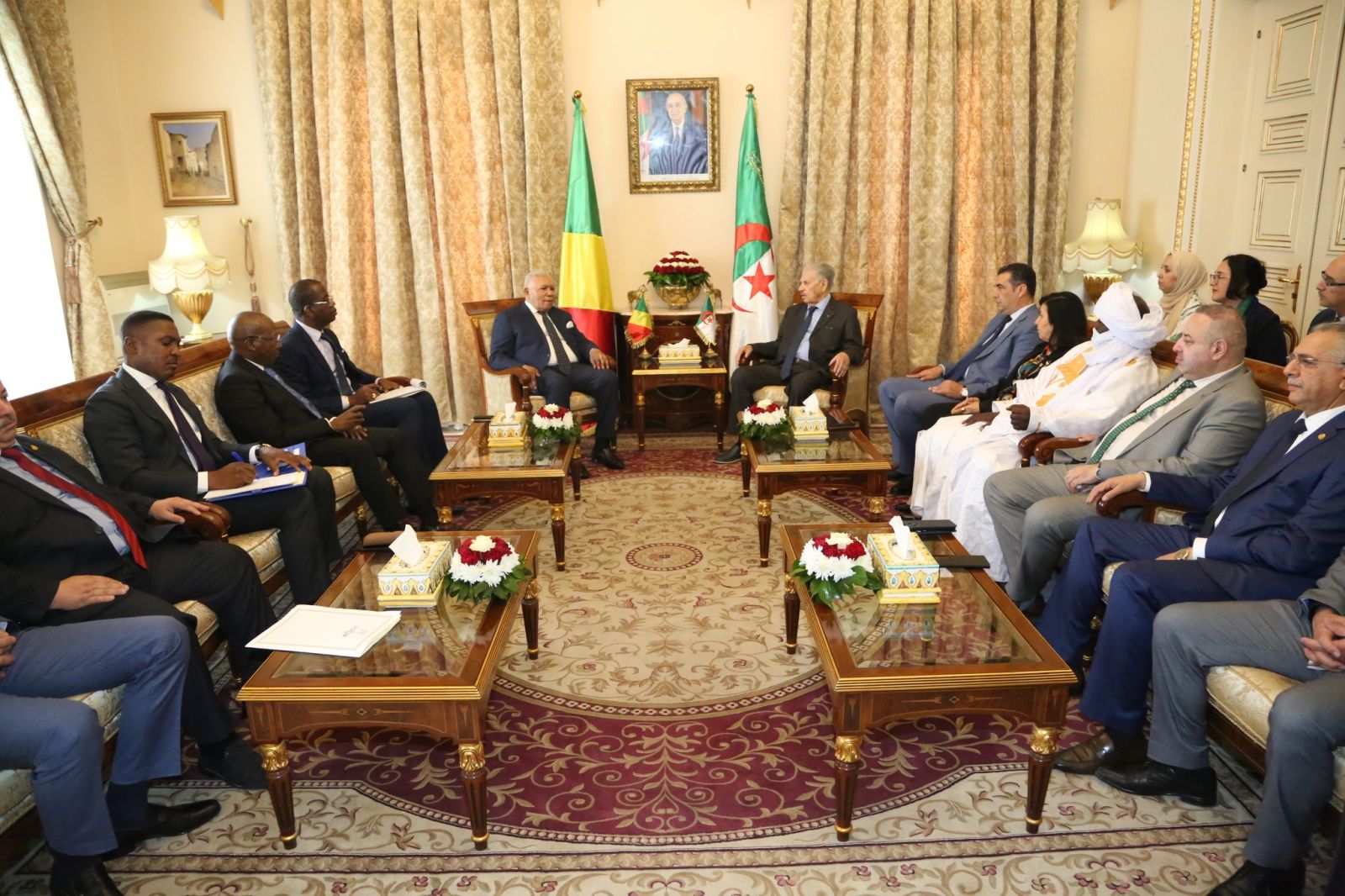 السيد صالح ڨوجيل، رئيس مجلس الأمة يستقبل السيد إيزودور امفوبا Isidore Mvouba ، رئيس الجمعية الوطنية لجمهورية الكونغو