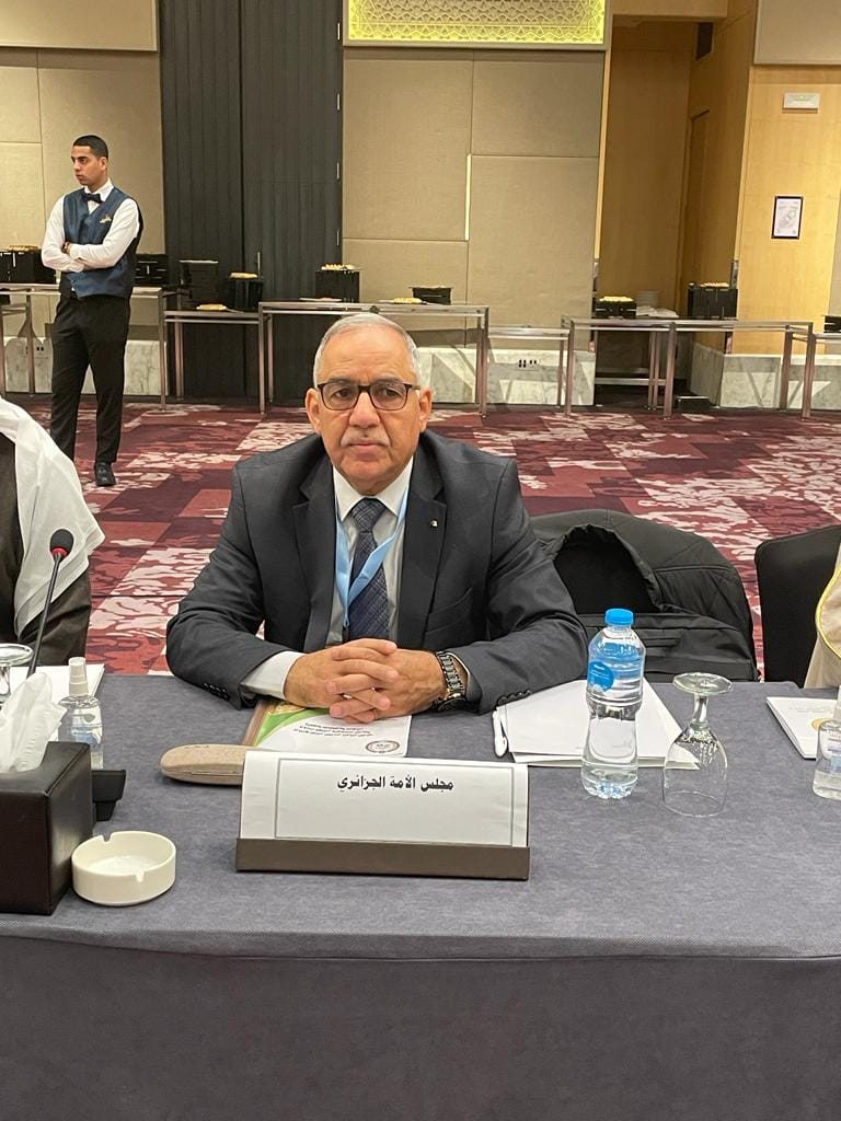السيد عبد الكريم قريشي، عضو مجلس الأمة، رئيس لجنة الشؤون الخارجية والسياسية والأمن القومي بالبرلمان العربي، يشارك في الاجتماع الثامن لمكتب البرلمان العربي من دور الانعقاد الرابع للفصل التشريع الثالث