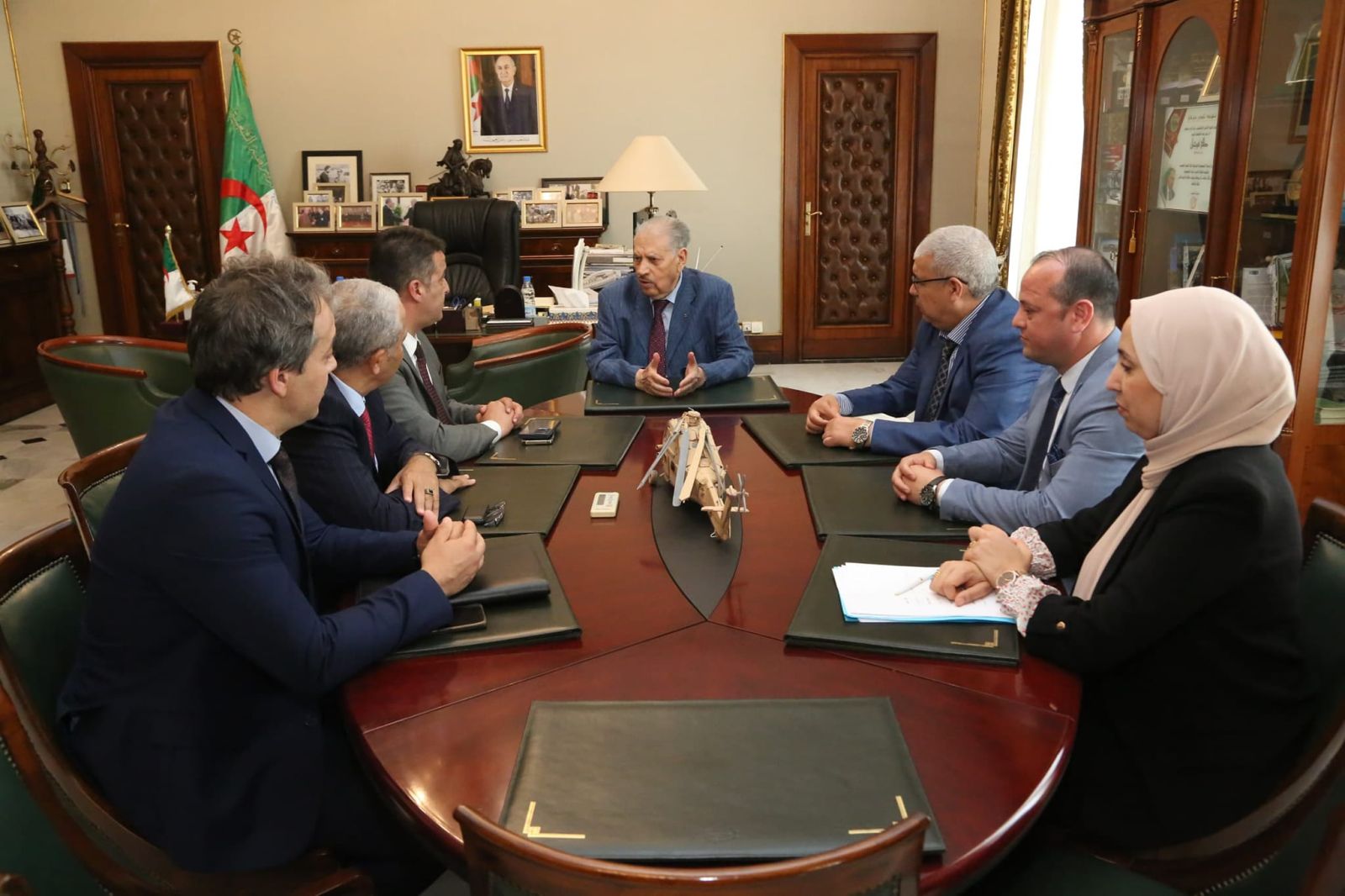 اجتماعا تنسيقيا لوفد مجلس الأمة المشارك في أشغال  الدورة الثامنة عشر لبرلمان البحر الأبيض المتوسط بالبرتغال
