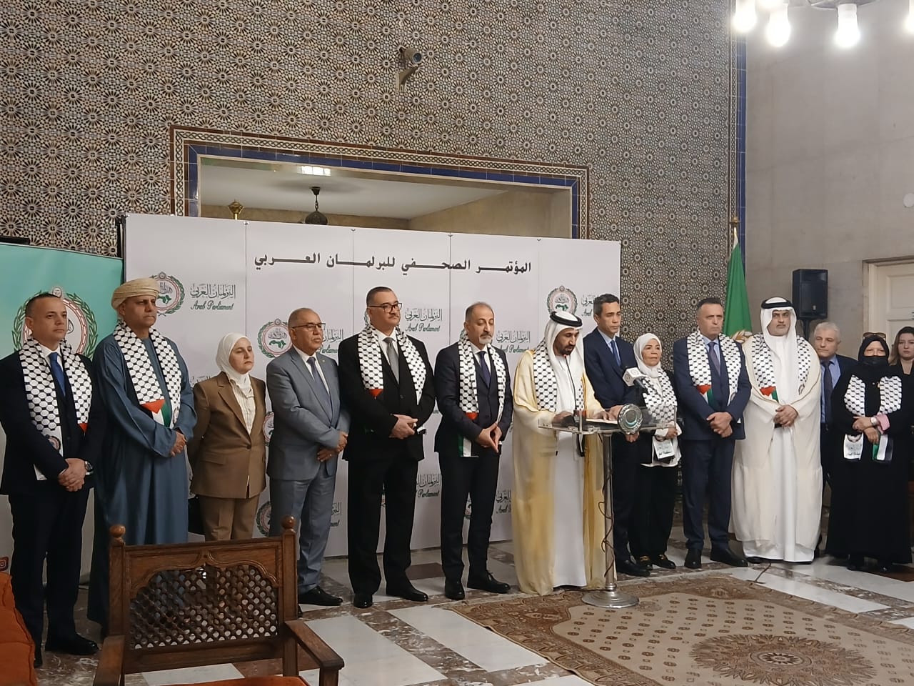 لجنة فلسطين بالبرلمان العربي تدعو إلى دعم جهود الجزائر من أجل انضمام فلسطين كعضو كامل العضوية في الأمم المتحدة، وينوهون بمساعيها لنصرة القضية الفلسطينية