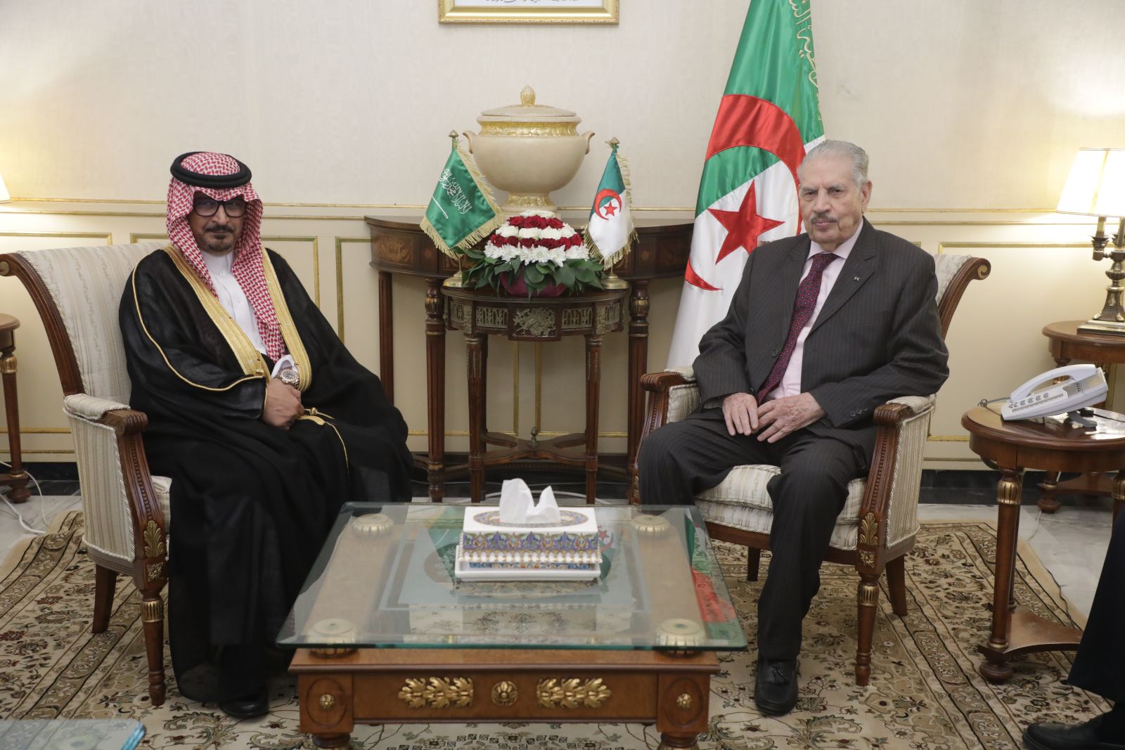 السيد صالح ڨوجيل، رئيس مجلس الأمة يستقبل سعادة السيد عبد الله بن ناصر البصيري، سفير المملكة العربية السعودية الجزائر