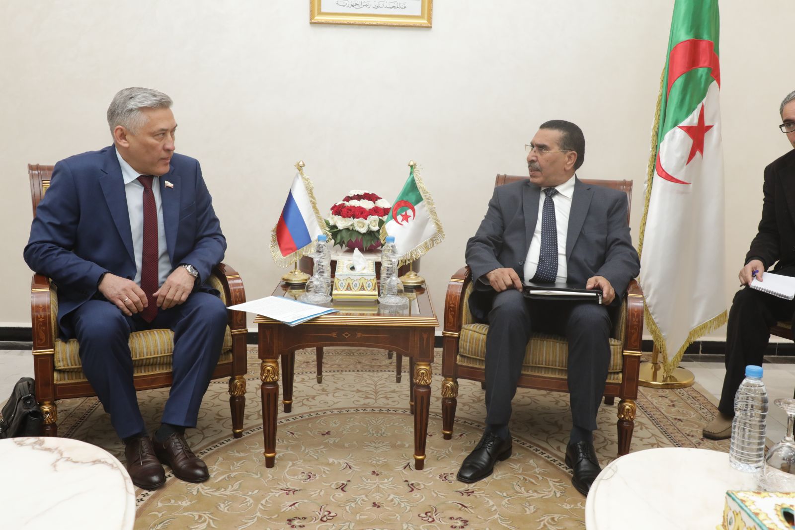 بتكليف من السيد صالح قوجيل، رئيس مجلس الأمة، السيد عيسى نايلي، رئيس لجنة الدفاع الوطني يستقبل نائب رئيس لجنة الدفاع للمجلس الفيدرالي الروسي