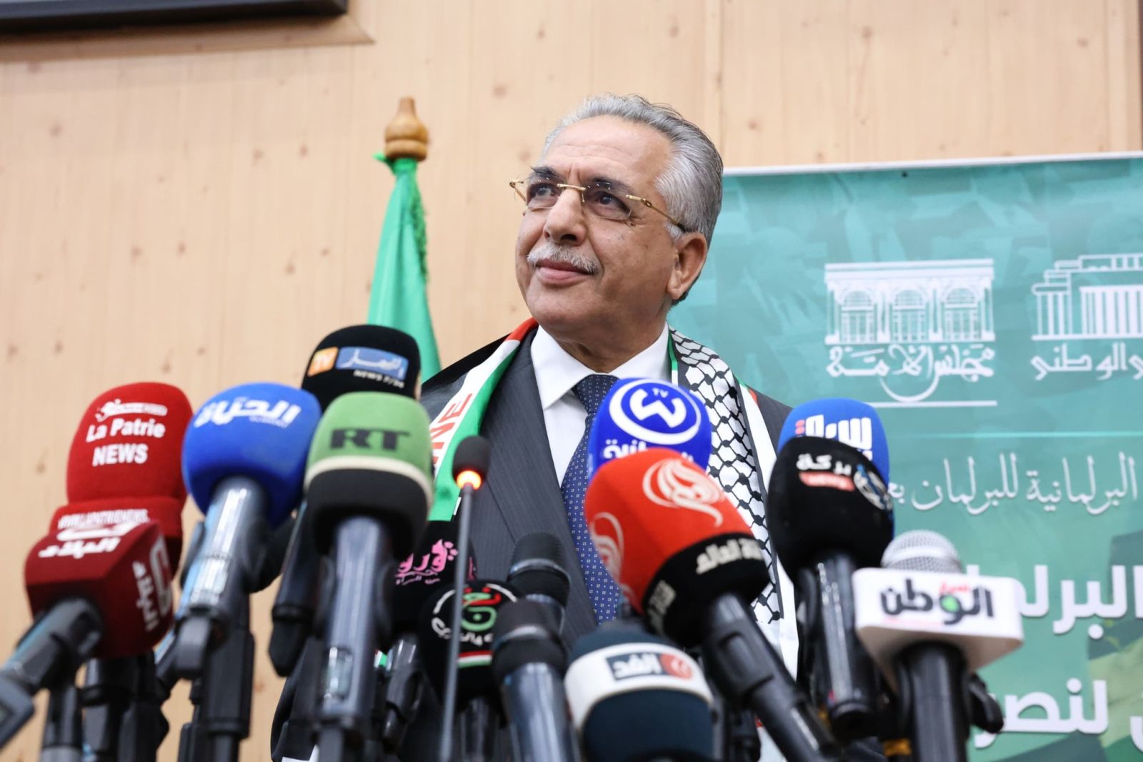 ندوة البرلمانيين الجزائريين لنصرة القضية والشعب الفلسطيني السيد صالح قوجيل، رئيس مجلس الأمة يؤكد أن البرلمانيين يسلطون الضوء على الحقائق