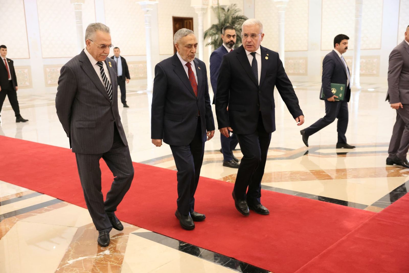 إستقبال، السيد محمود المشهداني، رئيس مجلس النواب لجمهورية العراق، المشارك في المؤتمر 38 للإتحاد البرلماني العربي بالجزائر
