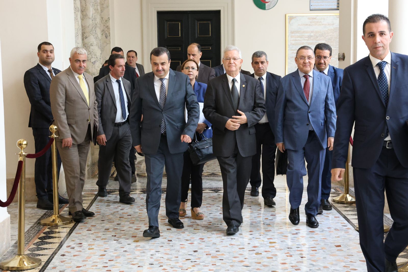أعضاء مجلس الأمة يوجّهون تسعة (09) أسئلة شفوية إلى أربعة (4) أعضاء في الحكومة