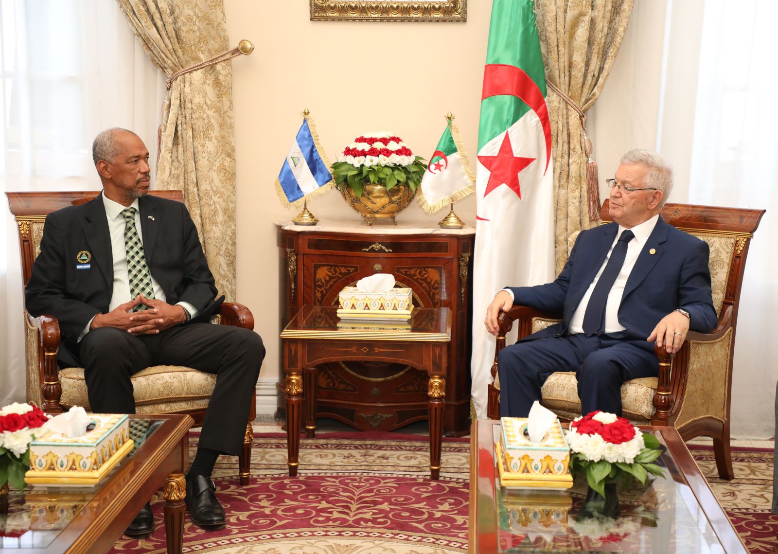 السيد عزوز ناصري، رئيس مجلس الأمة، يستقبل وفد عن جمهورية نيكاراغوا المشارك في الملتقى الدولي حول جرائم الاستعمار