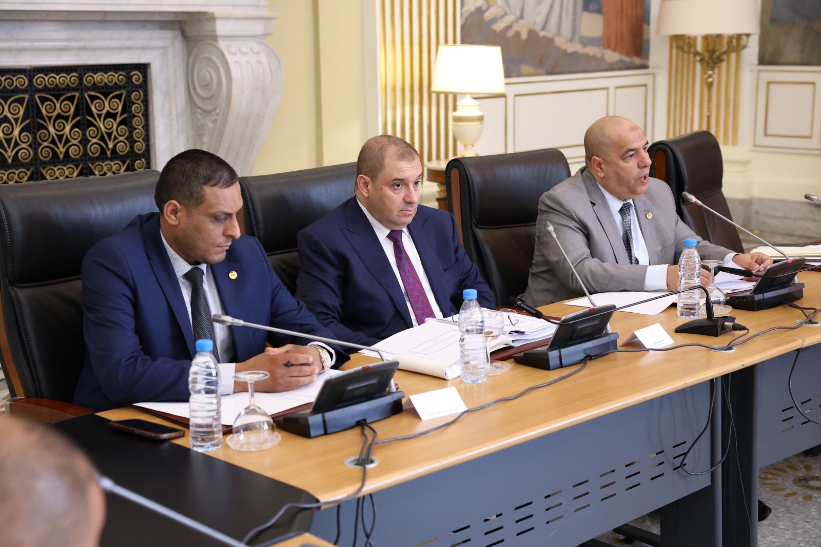لجنة الشؤون القانونية والإدارية وحقوق الإنسان  والتنظيم المحلي وتهيئة الإقليم والتقسيم الإقليمي برئاسة السيد محمد رباح  تستمع إلى ممثل الحكومة، السيد لطفي بوجمعة، وزير العدل، حافظ الأختام