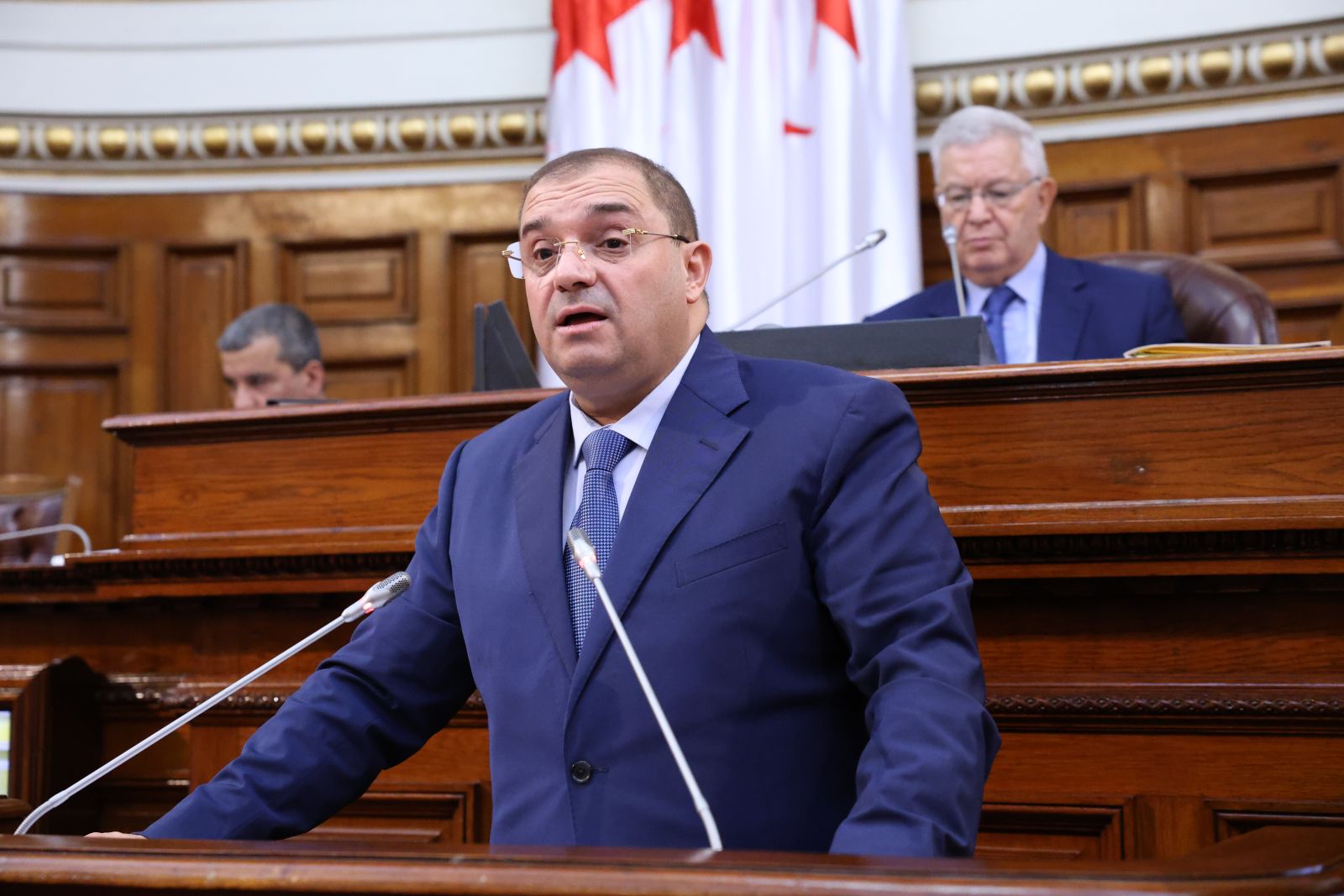 في جلسة علنية ترأسها السيد عزوز ناصري، رئيس مجلس الأمة أعضاء المجلس يناقشون نص القانون الذي يُعدِّل ويُتمِّم القانون رقم 18-07  المؤرخ في 25 رمضان عام 1439 الموافق 10 يونيو سنة 2018  والمتعلق بحماية الأشخاص الطبيعيين في مجال معالجة المعطيات ذات الطابع الشخصي