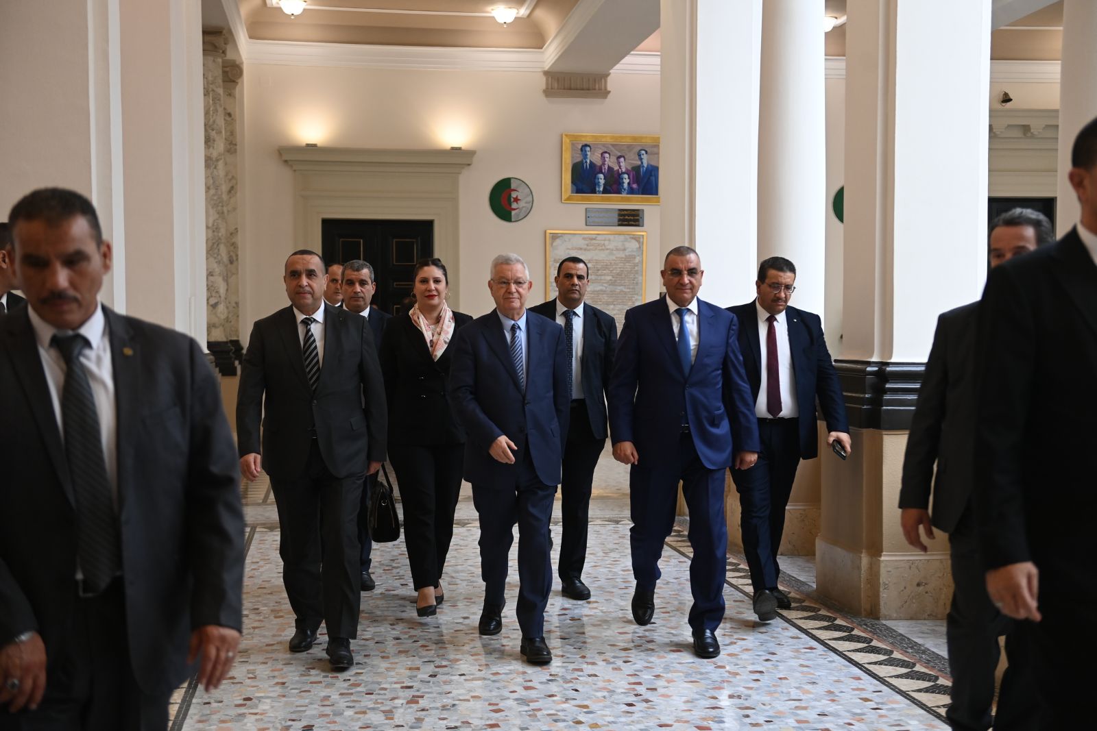 في جلسة عامة ترأّسها السيد عزوز ناصري، رئيس مجلس الأمة..   أعضاء مجلس الأمة يوجّهون سبعة (07) أسئلة شفوية  إلى عضوين في الحكومة