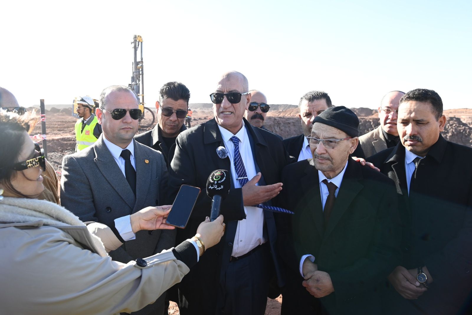 مشروع غار جبيلات: محطة أولى للجنة التجهيز والتنمية المحلية لمواكبة تقدم المشاريع الكبرى بولاية تندوف